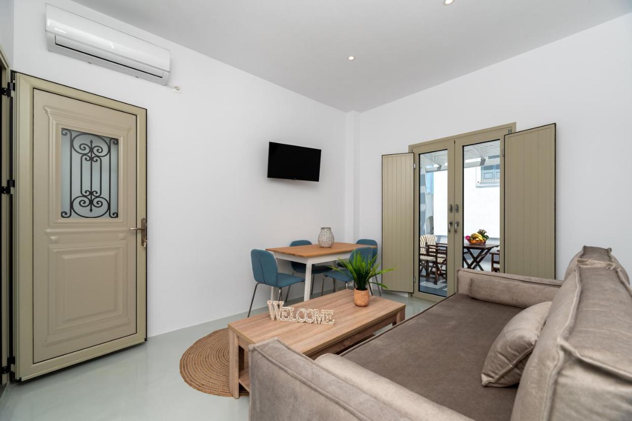 Aerenia Luxury Suites カルテラドス エクステリア 写真