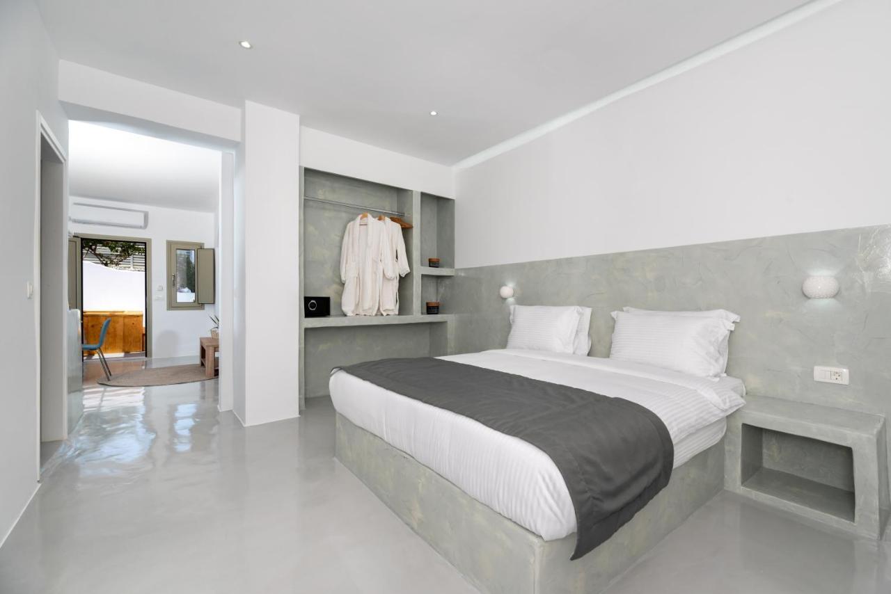 Aerenia Luxury Suites カルテラドス エクステリア 写真