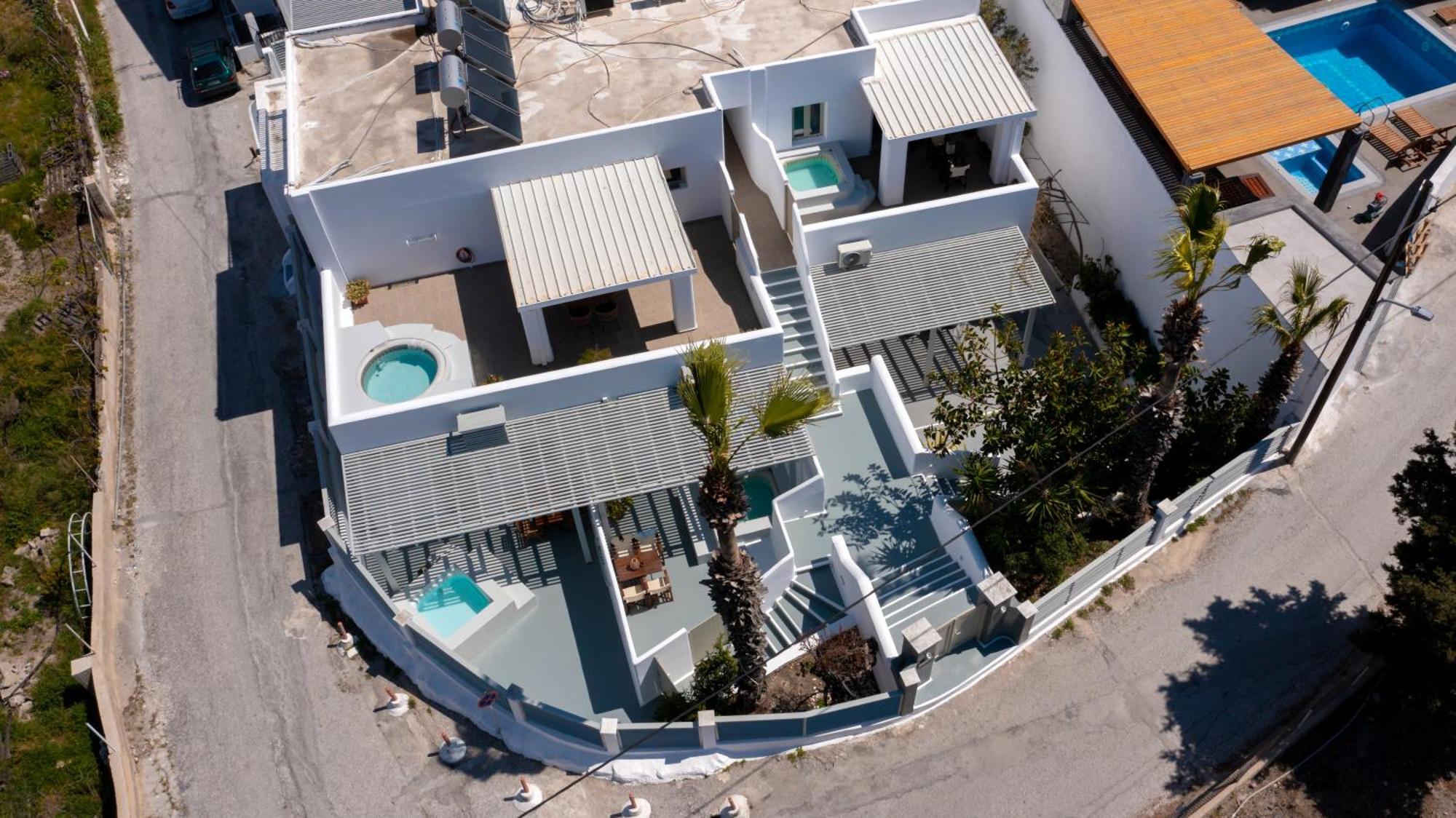 Aerenia Luxury Suites カルテラドス エクステリア 写真