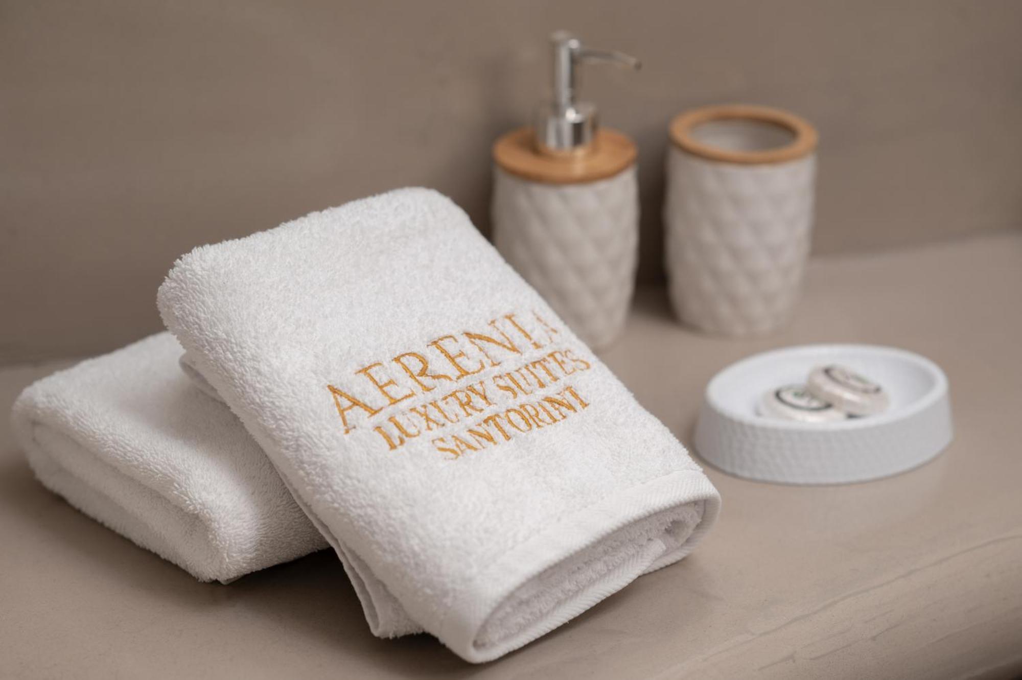 Aerenia Luxury Suites カルテラドス エクステリア 写真